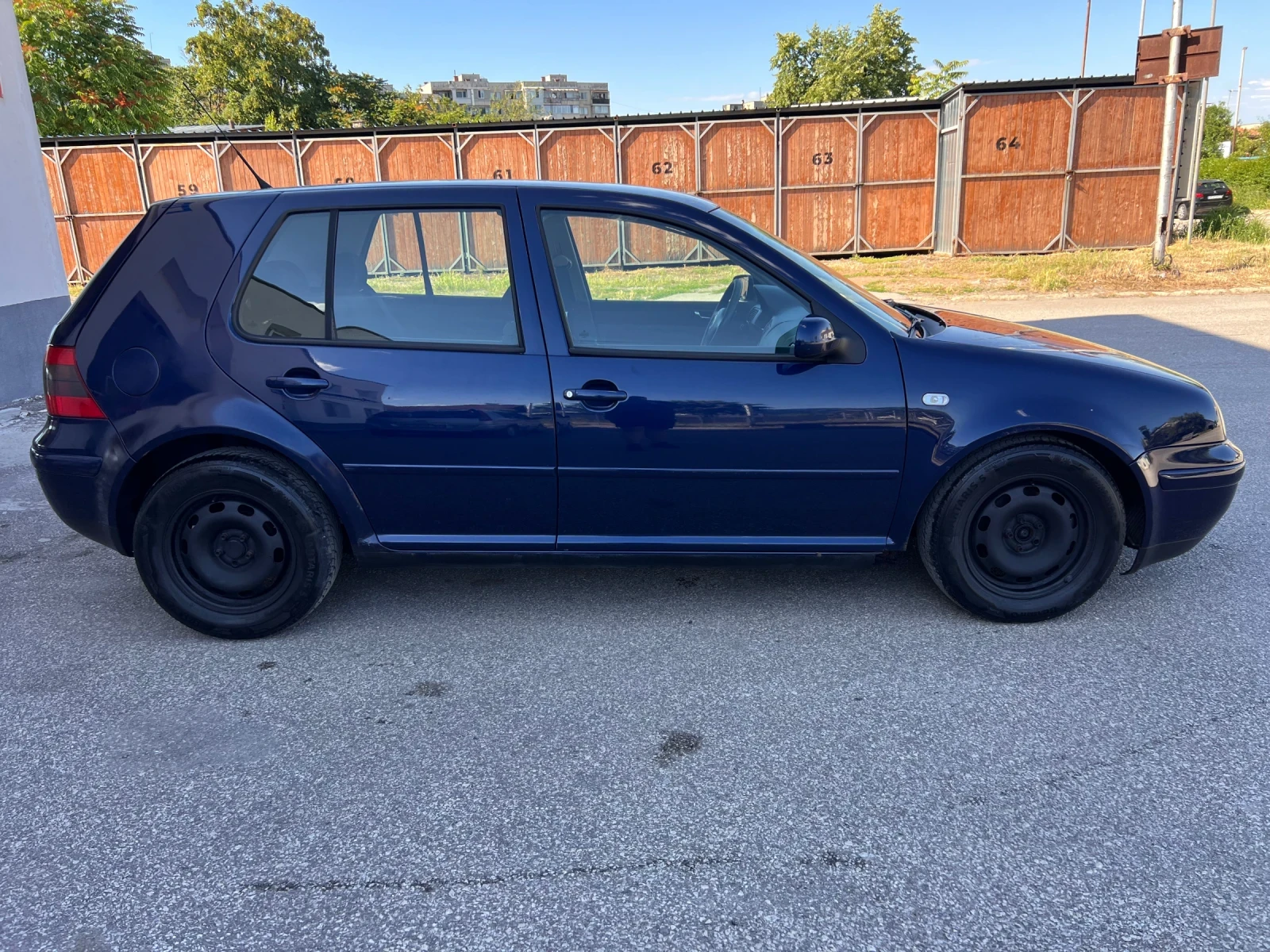 VW Golf 1.9TDI 90k.c * Климатик* , снимка 5 - Автомобили и джипове - 54918239