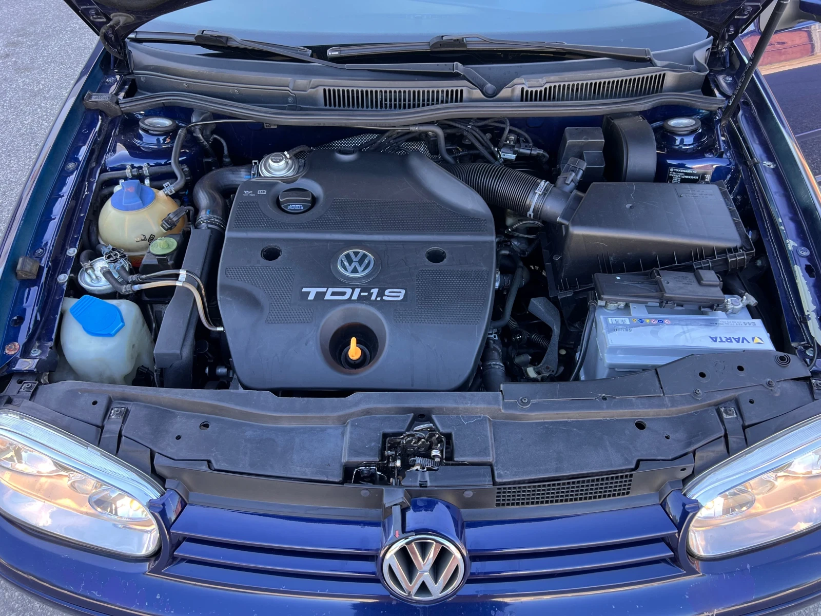 VW Golf 1.9TDI 90k.c * Климатик* , снимка 17 - Автомобили и джипове - 54918239
