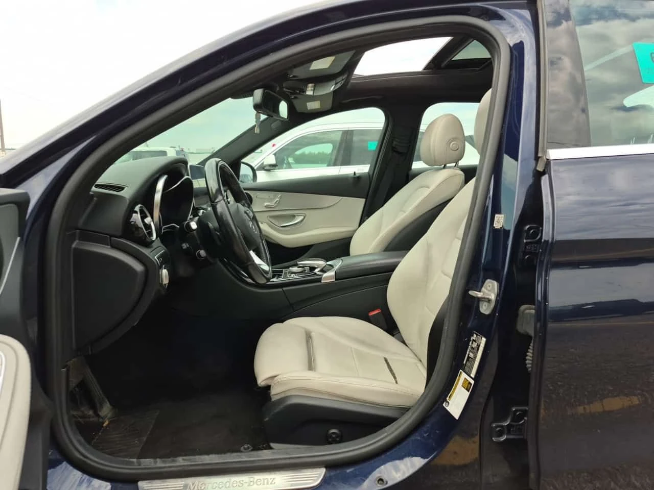 Mercedes-Benz C 300 АМГ ПАКЕТ/CARFAX/ПОДГРЕВ/ПАНО/ПАМЕТ , снимка 5 - Автомобили и джипове - 55270218