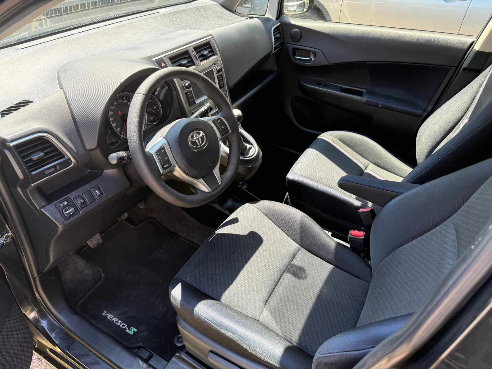 Toyota Verso S 1.3i/Navi/Kamera, снимка 7 - Автомобили и джипове - 55544723