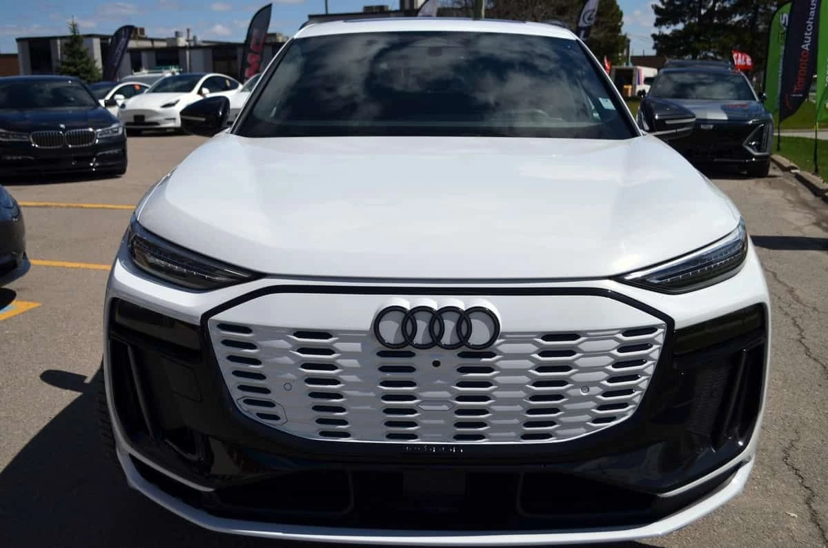 Audi E-Tron * Progressiv * CARFAX * ОПЦИЯ ЗА ФИНАНСИРАНЕ , снимка 6 - Автомобили и джипове - 55689762