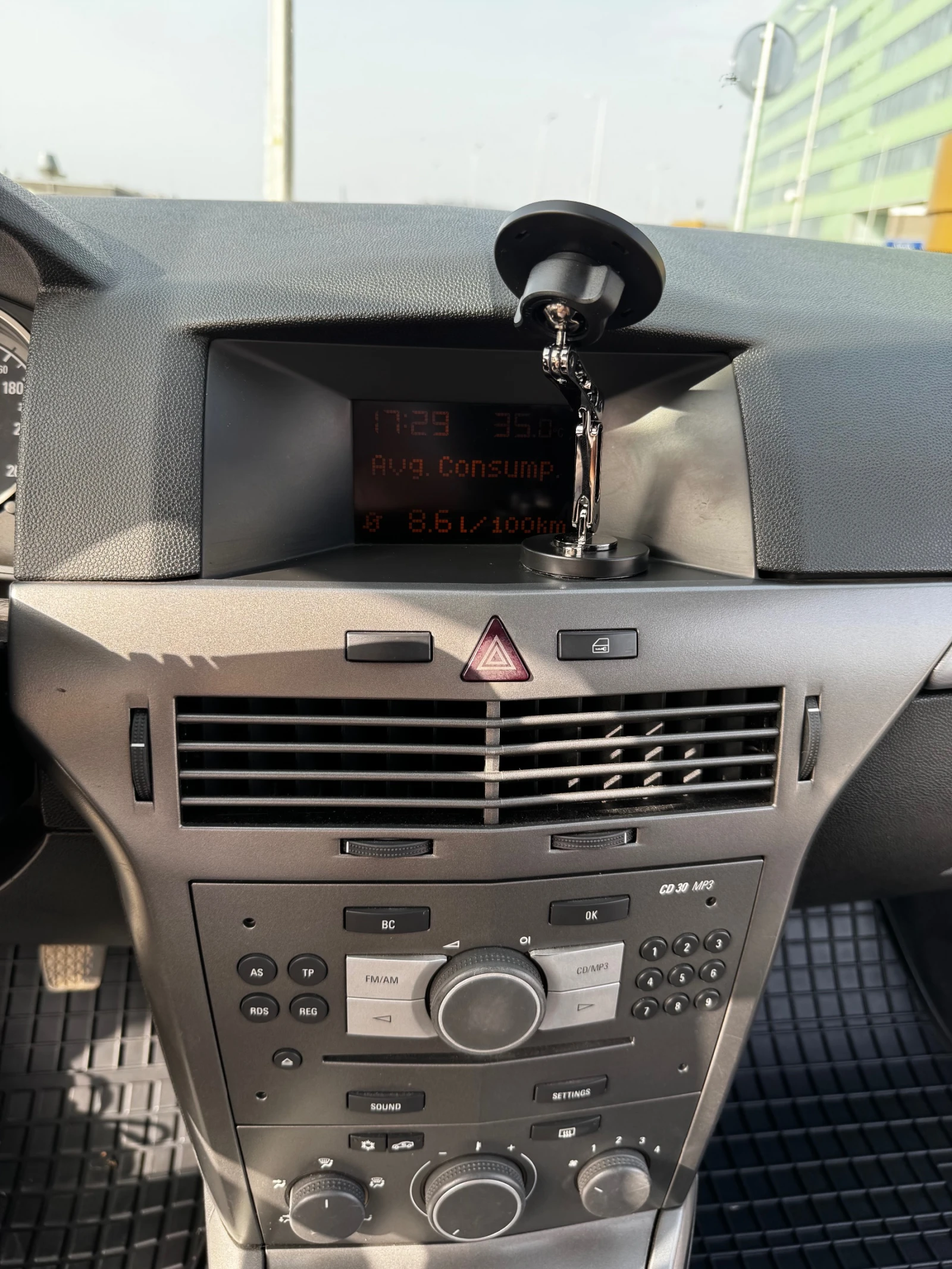 Opel Astra 1.6, снимка 13 - Автомобили и джипове - 55867718