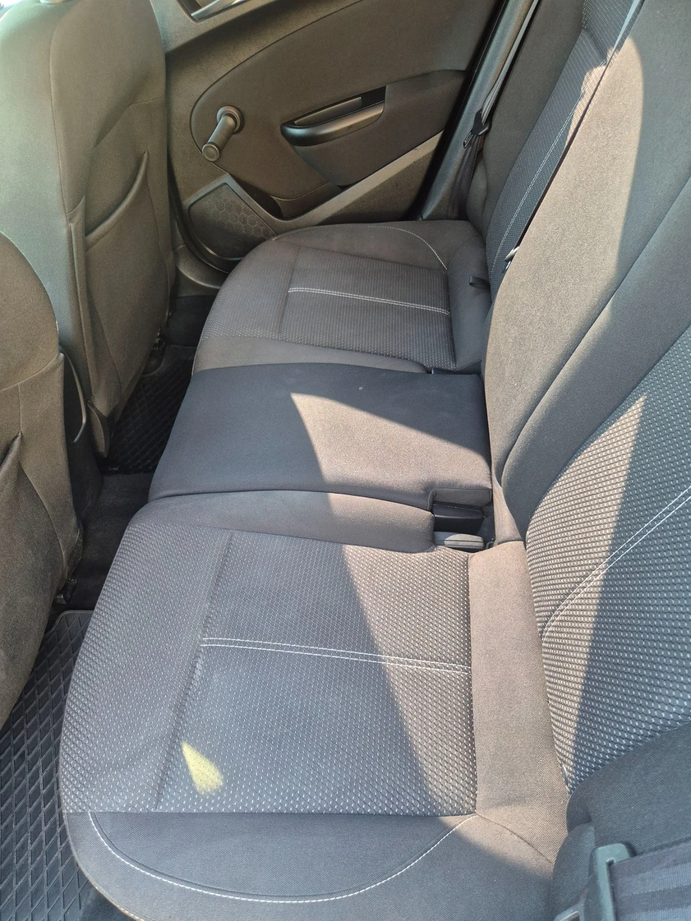 Opel Astra 1.6 D, снимка 14 - Автомобили и джипове - 56021701