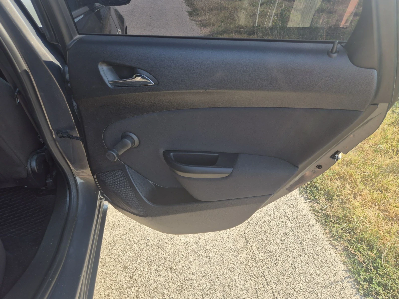 Opel Astra 1.6 D, снимка 11 - Автомобили и джипове - 56021701