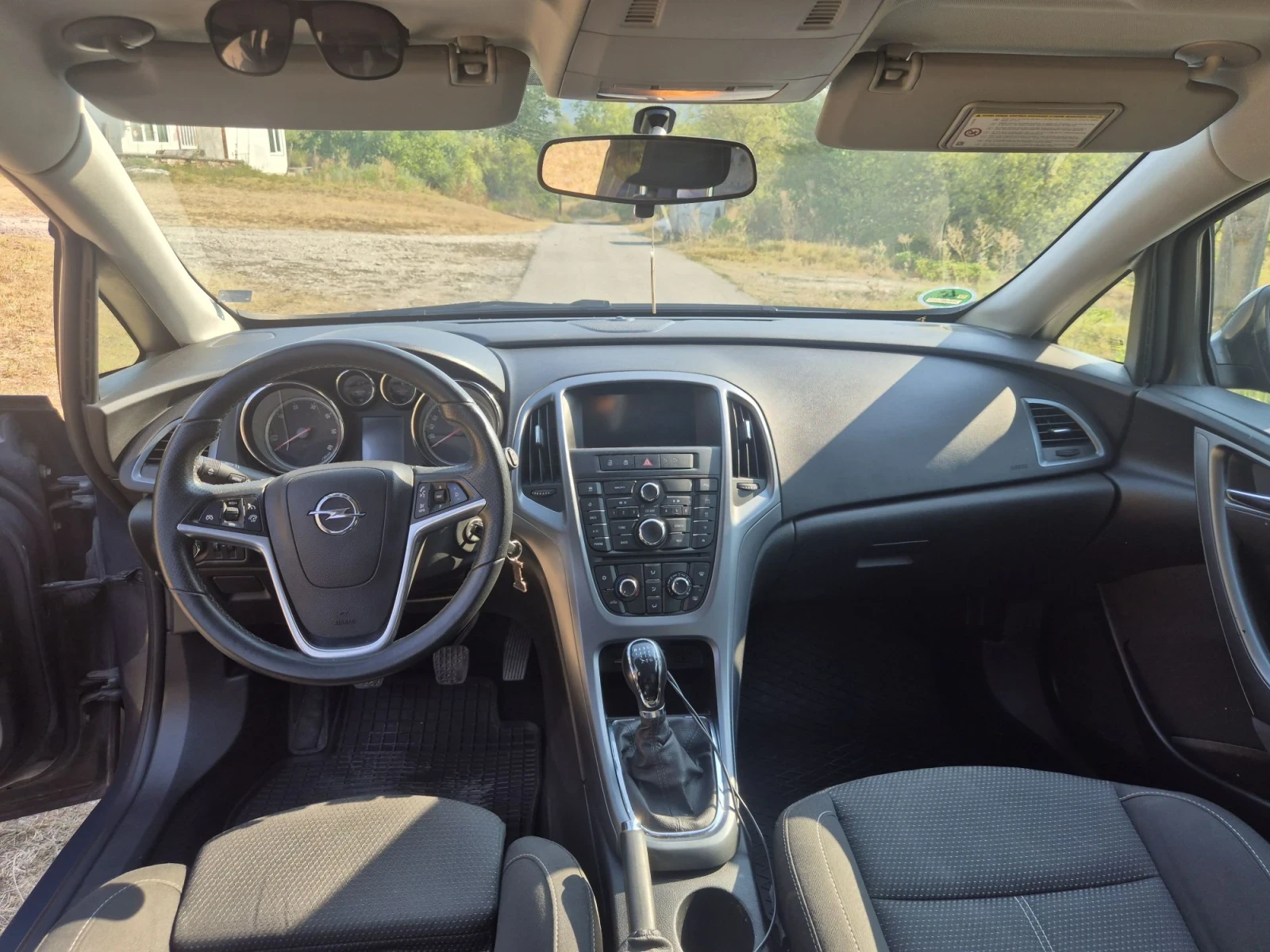 Opel Astra 1.6 D, снимка 8 - Автомобили и джипове - 56021701