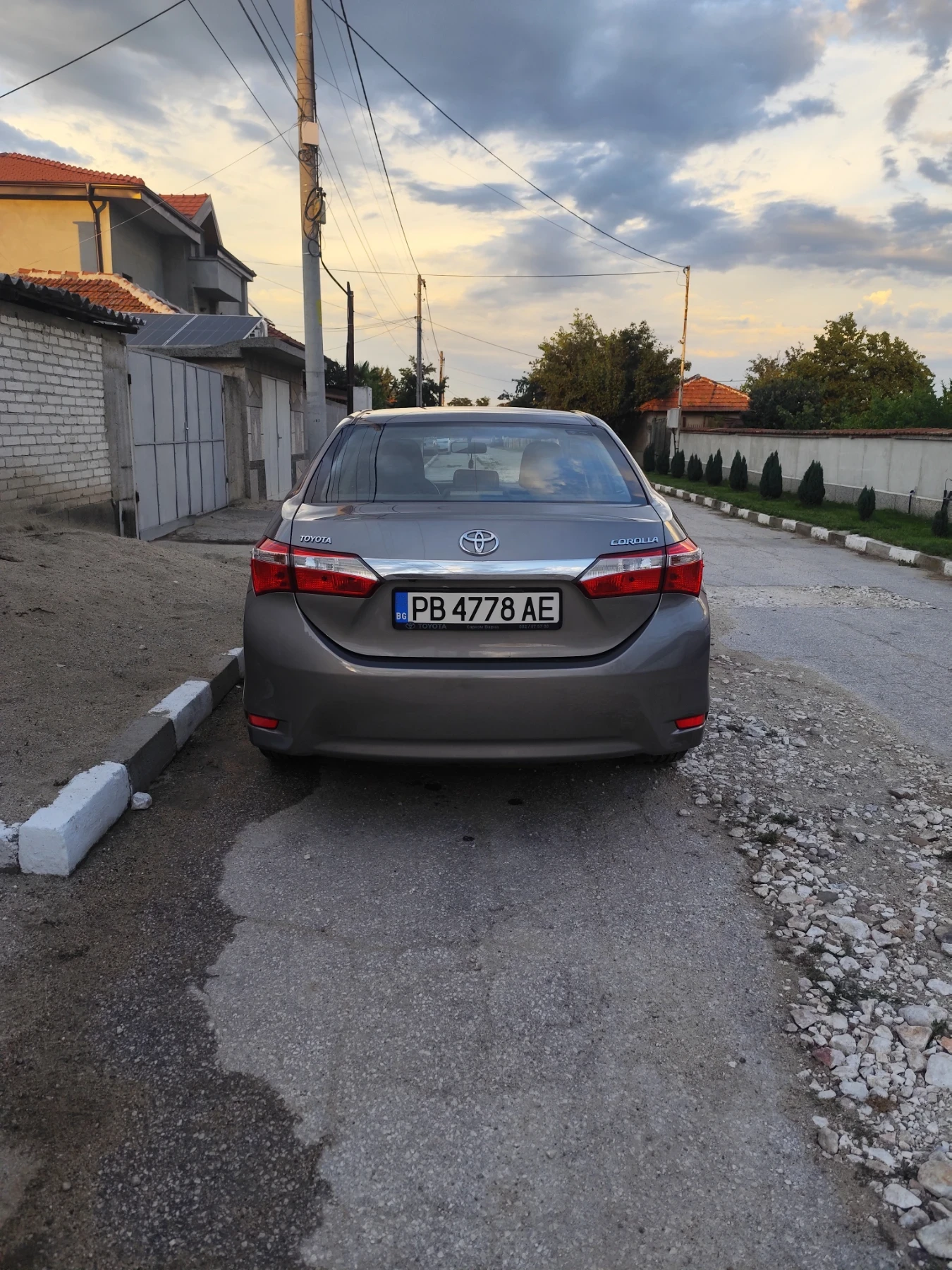 Toyota Corolla 1.6, снимка 6 - Автомобили и джипове - 56078161