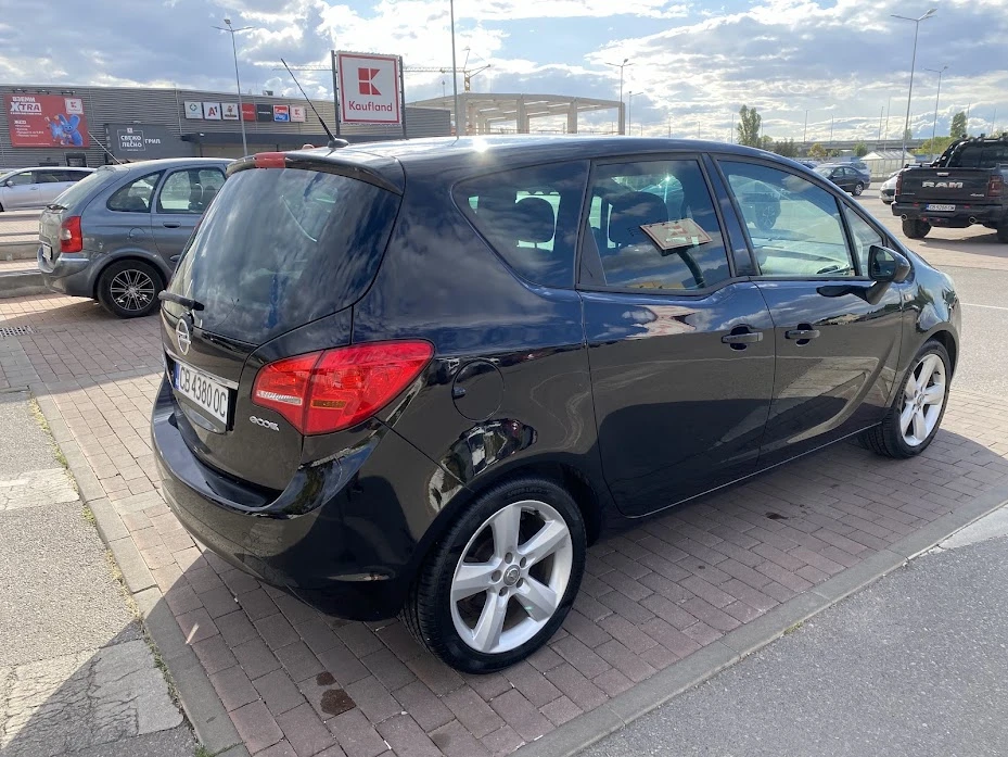 Opel Meriva 1.4T , снимка 6 - Автомобили и джипове - 56220030