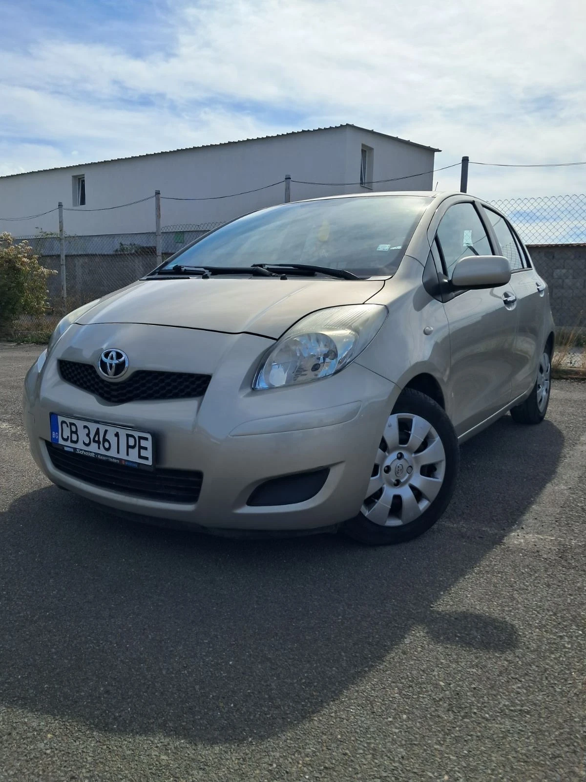 Toyota Yaris 1.3 99 к.с. 