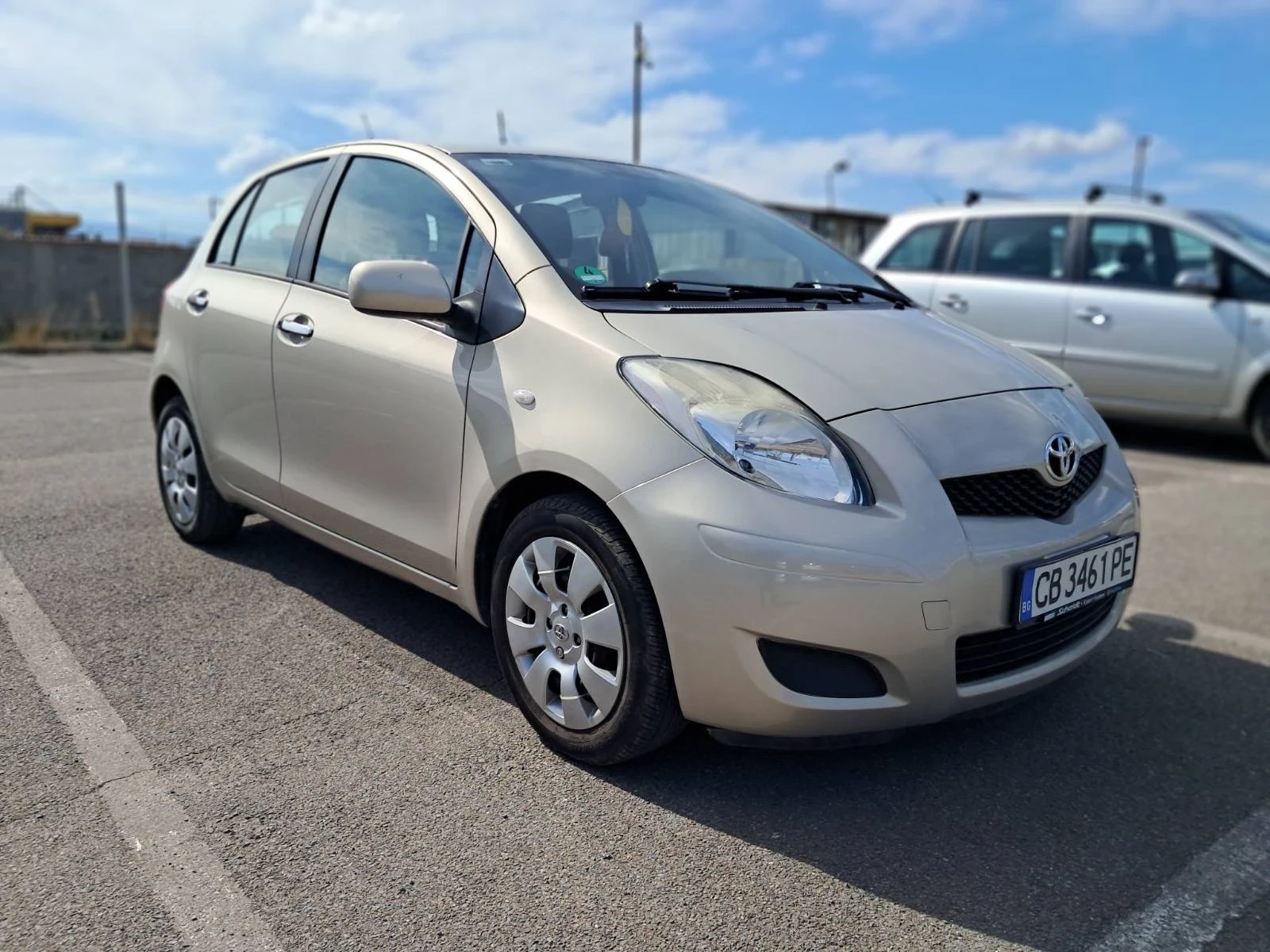 Toyota Yaris 1.3 99 к.с. , снимка 3 - Автомобили и джипове - 56354262