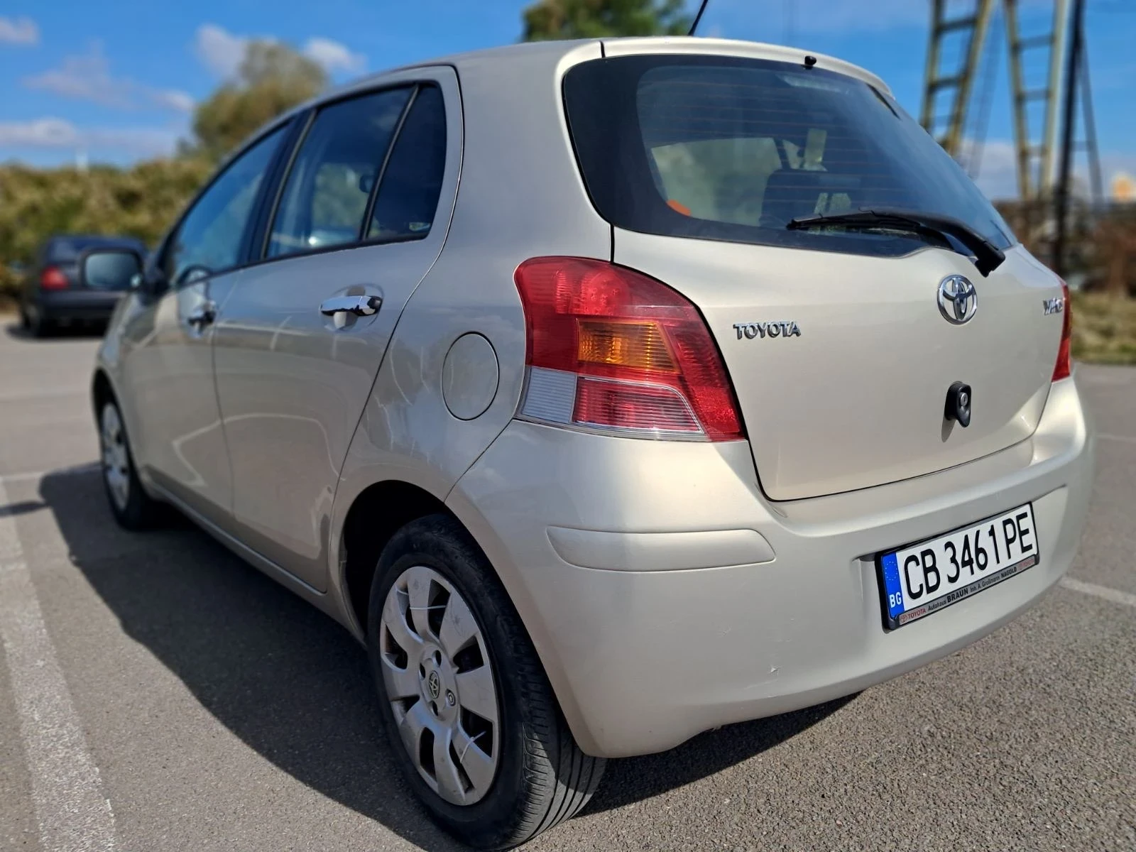 Toyota Yaris 1.3 99 к.с. , снимка 4 - Автомобили и джипове - 56354262