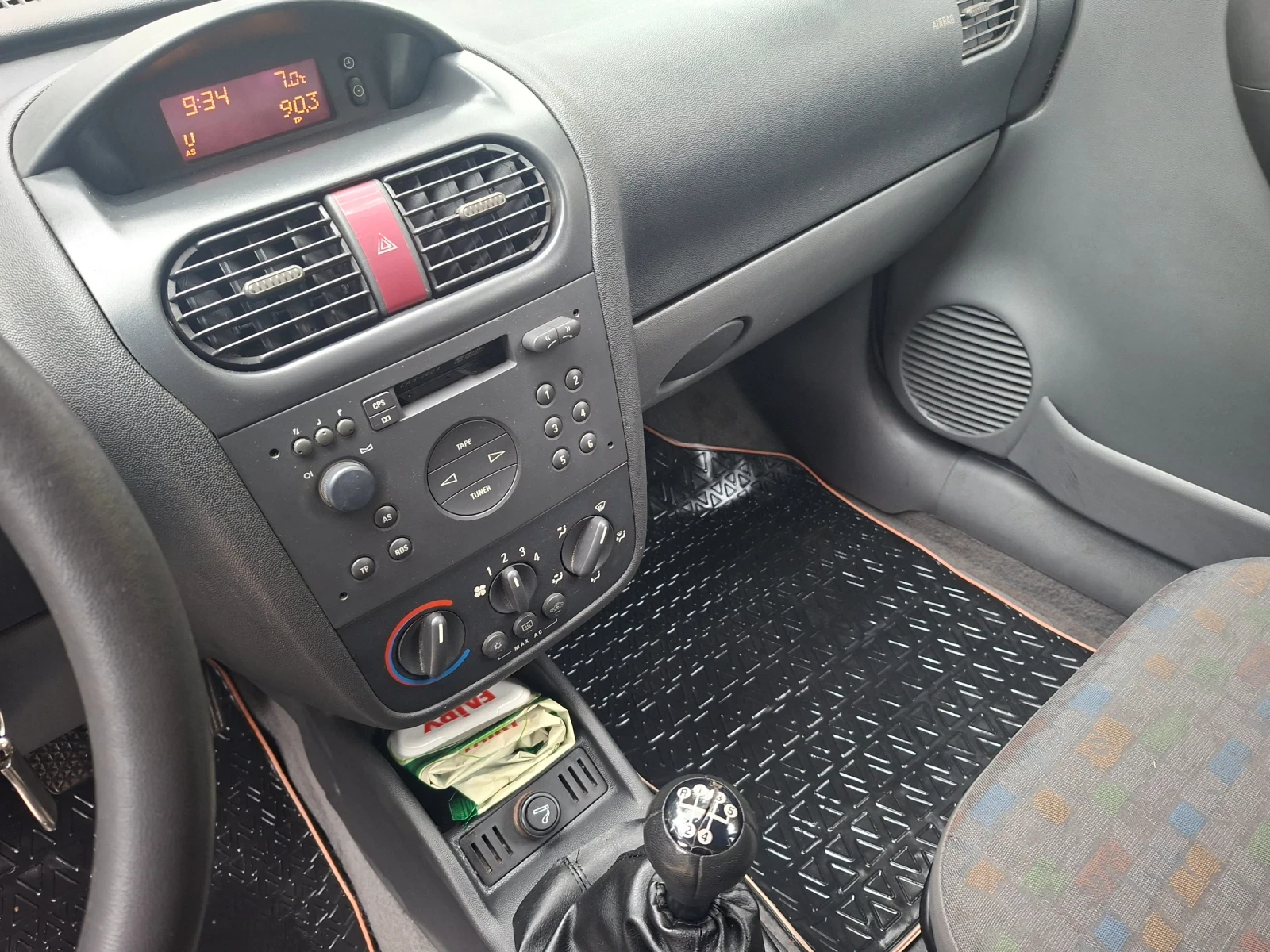 Opel Corsa 1.7dti, снимка 7 - Автомобили и джипове - 56473388