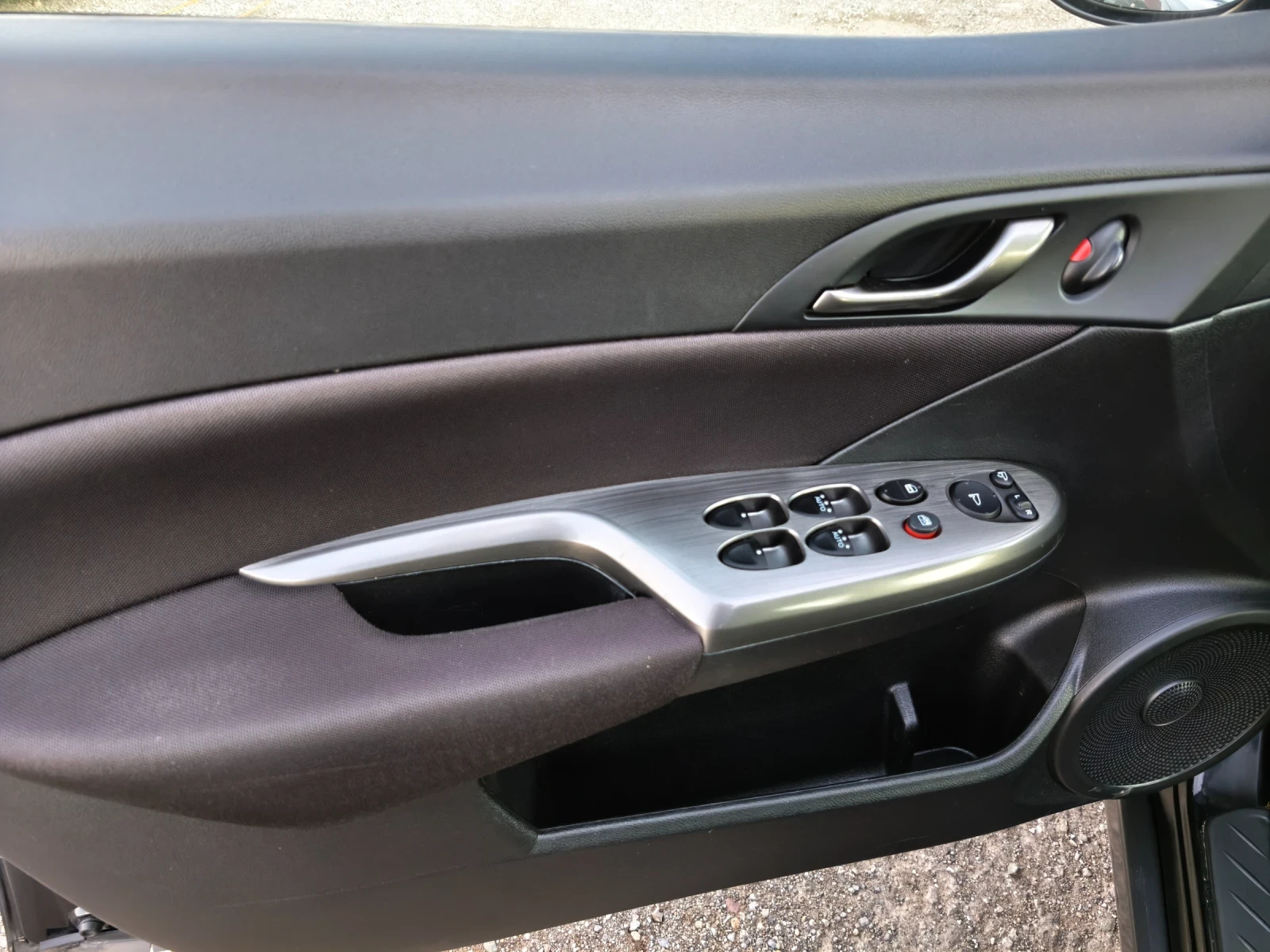 Honda Civic 1.4i V-tec GPL 100�.�  2011�. Face Lift | Mobile.bg � ����������� 13