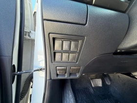 Toyota Hilux 2.8D Invincible, снимка 11