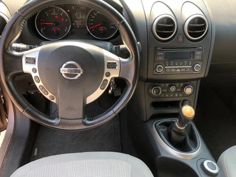 Nissan Qashqai 4x4 , снимка 10 - Автомобили и джипове - 47468081