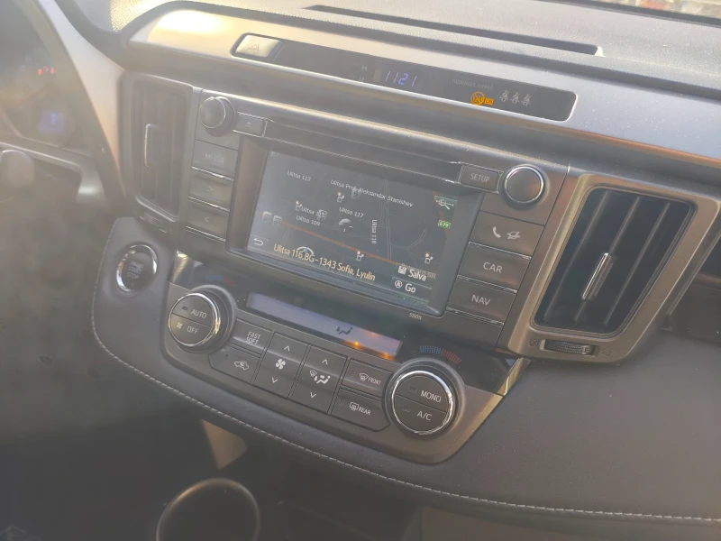 Toyota Rav4 2.0 d-4d 4x4, снимка 10 - Автомобили и джипове - 52429888