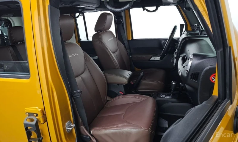 Jeep Wrangler, снимка 10 - Автомобили и джипове - 52964647