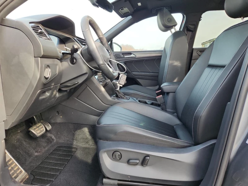 VW Tiguan 2l Volkswagen Se R-Line Black* ФИКС.ЦЕНА* , снимка 7 - Автомобили и джипове - 53202239