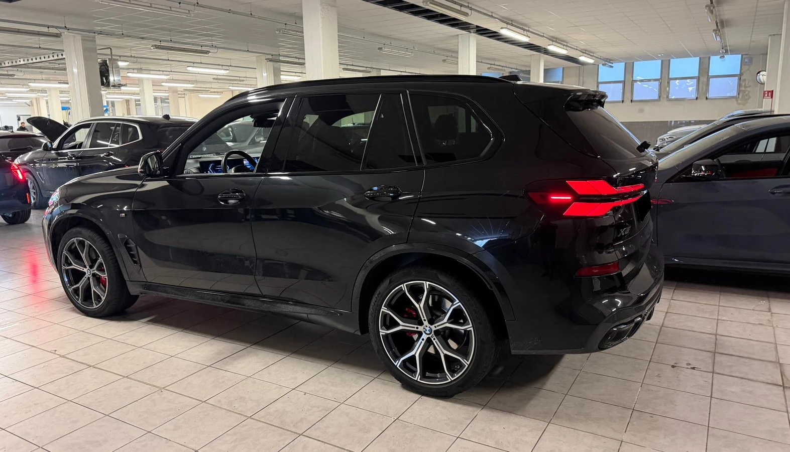 BMW X5 4.0i xDrive M-Pack - изображение 5