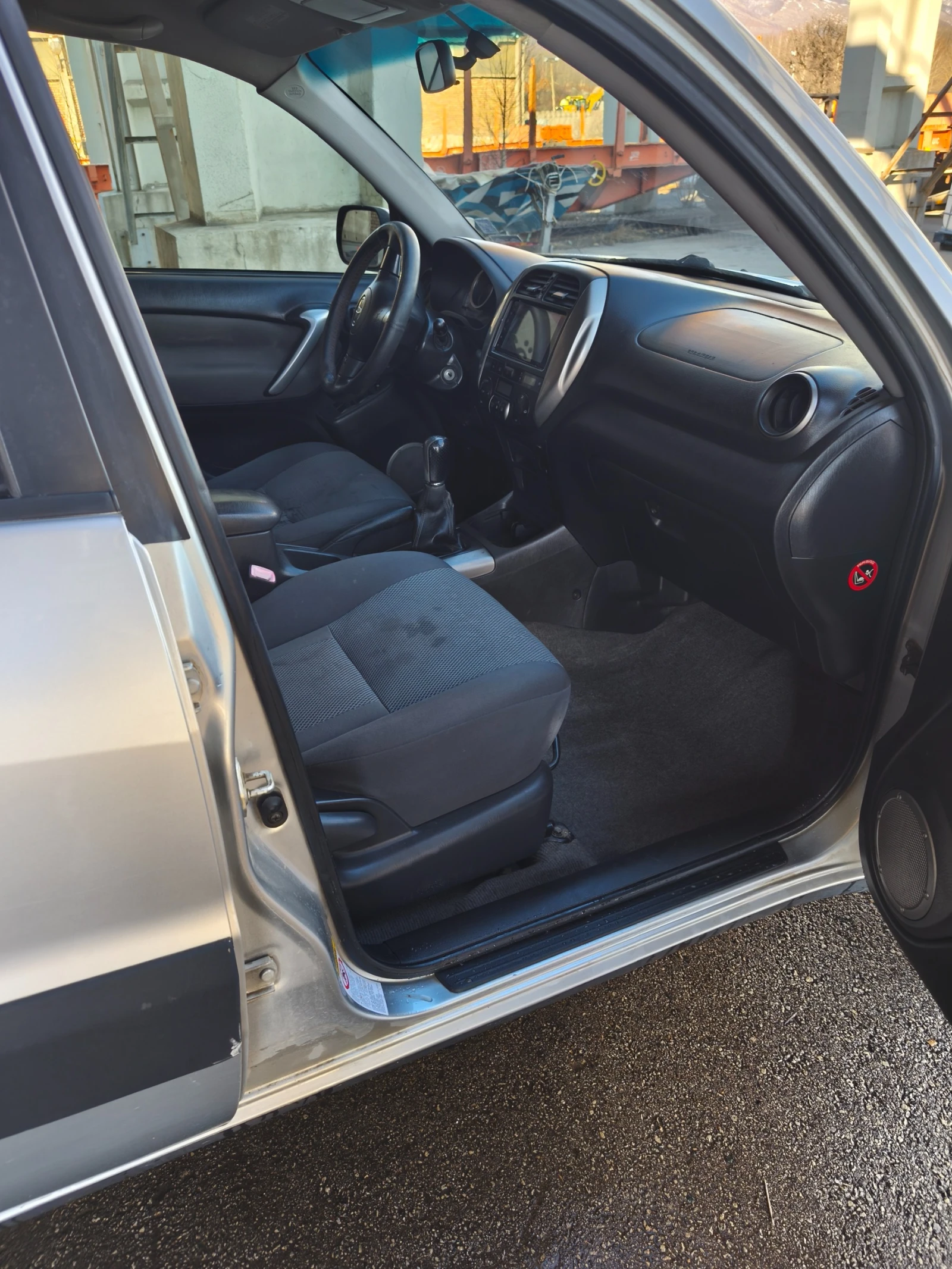 Toyota Rav4, снимка 4 - Автомобили и джипове - 53736094