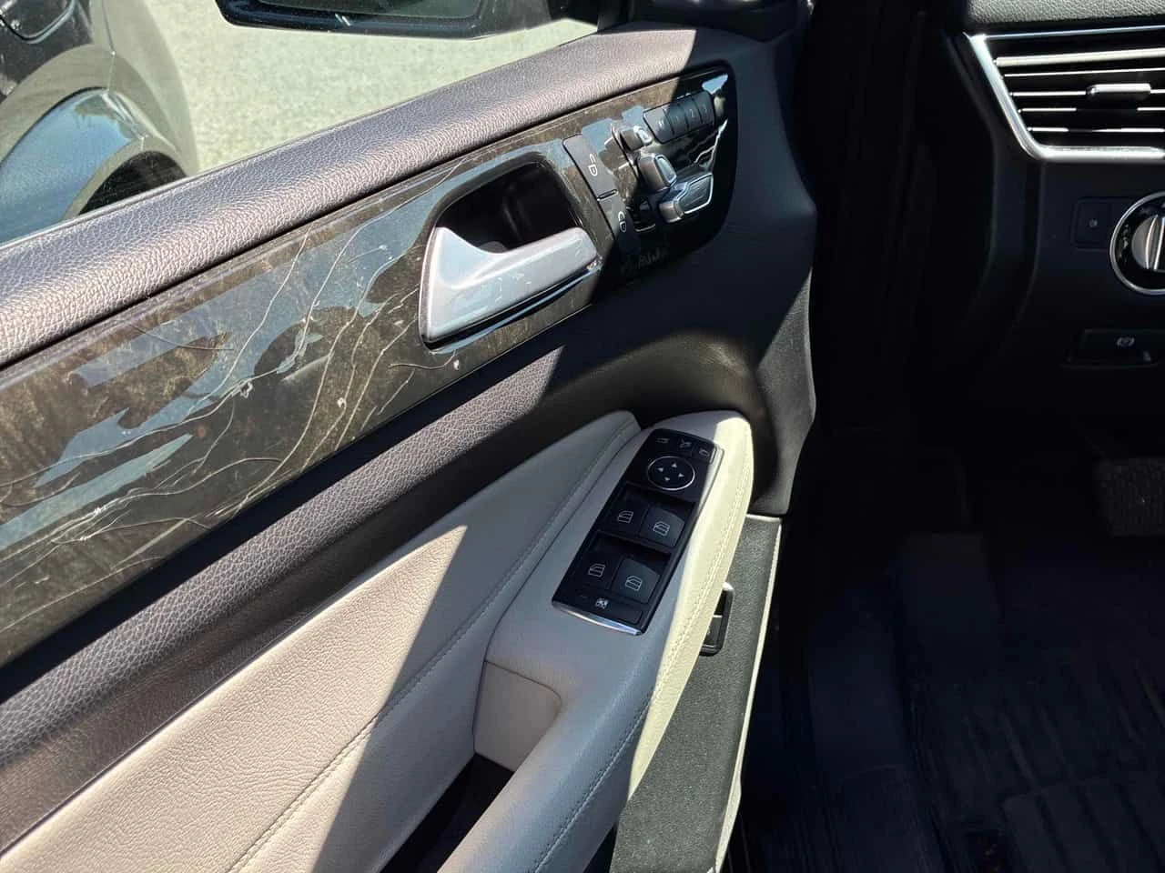 Mercedes-Benz GLE * 350d * CARFAX * ЦЕНА ДО БГ, снимка 9 - Автомобили и джипове - 54855603