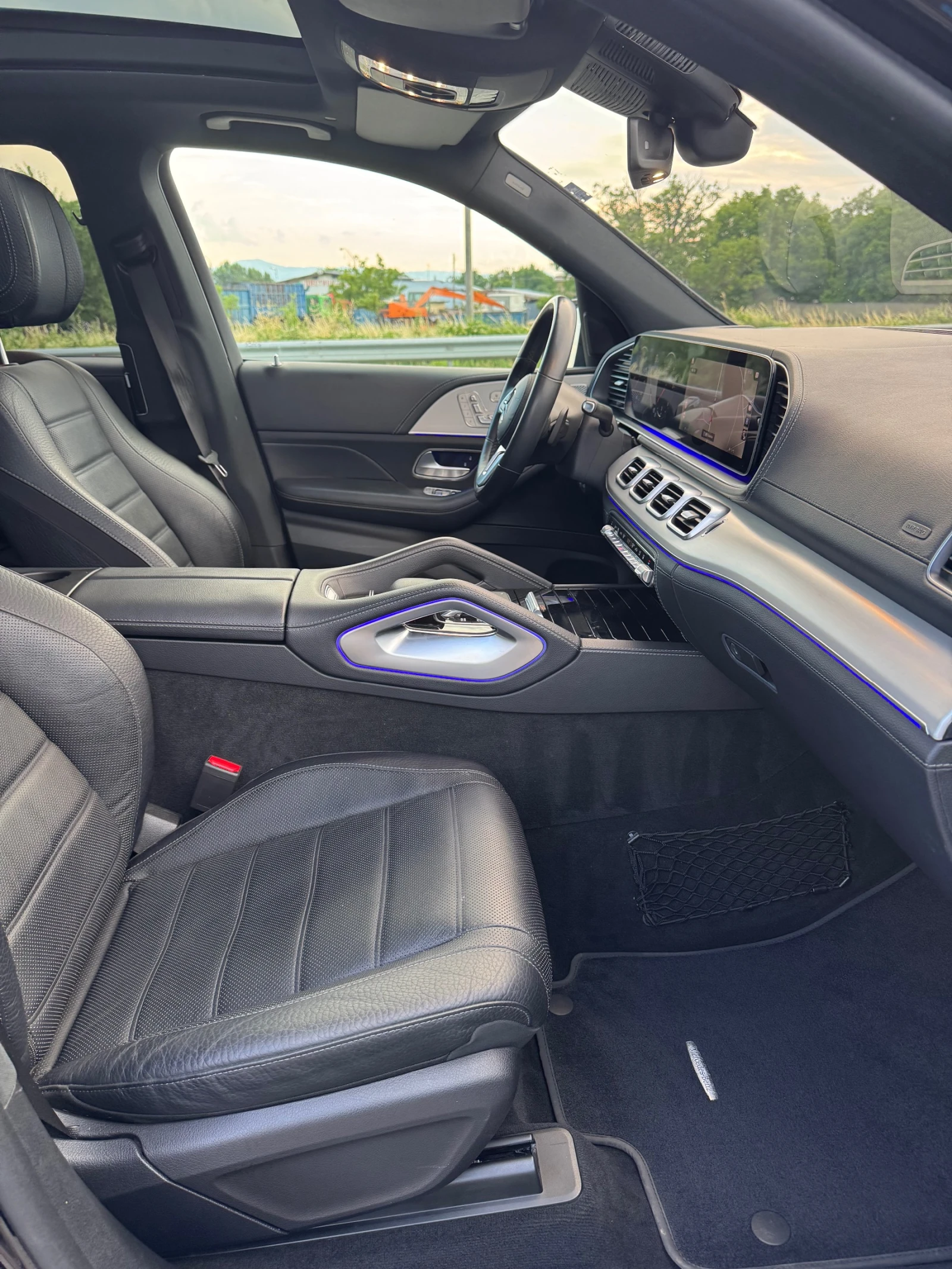 Mercedes-Benz GLE 400 CDI* AMG-Line* Burmeister* Distronic* Pano* German, снимка 12 - Автомобили и джипове - 55148468