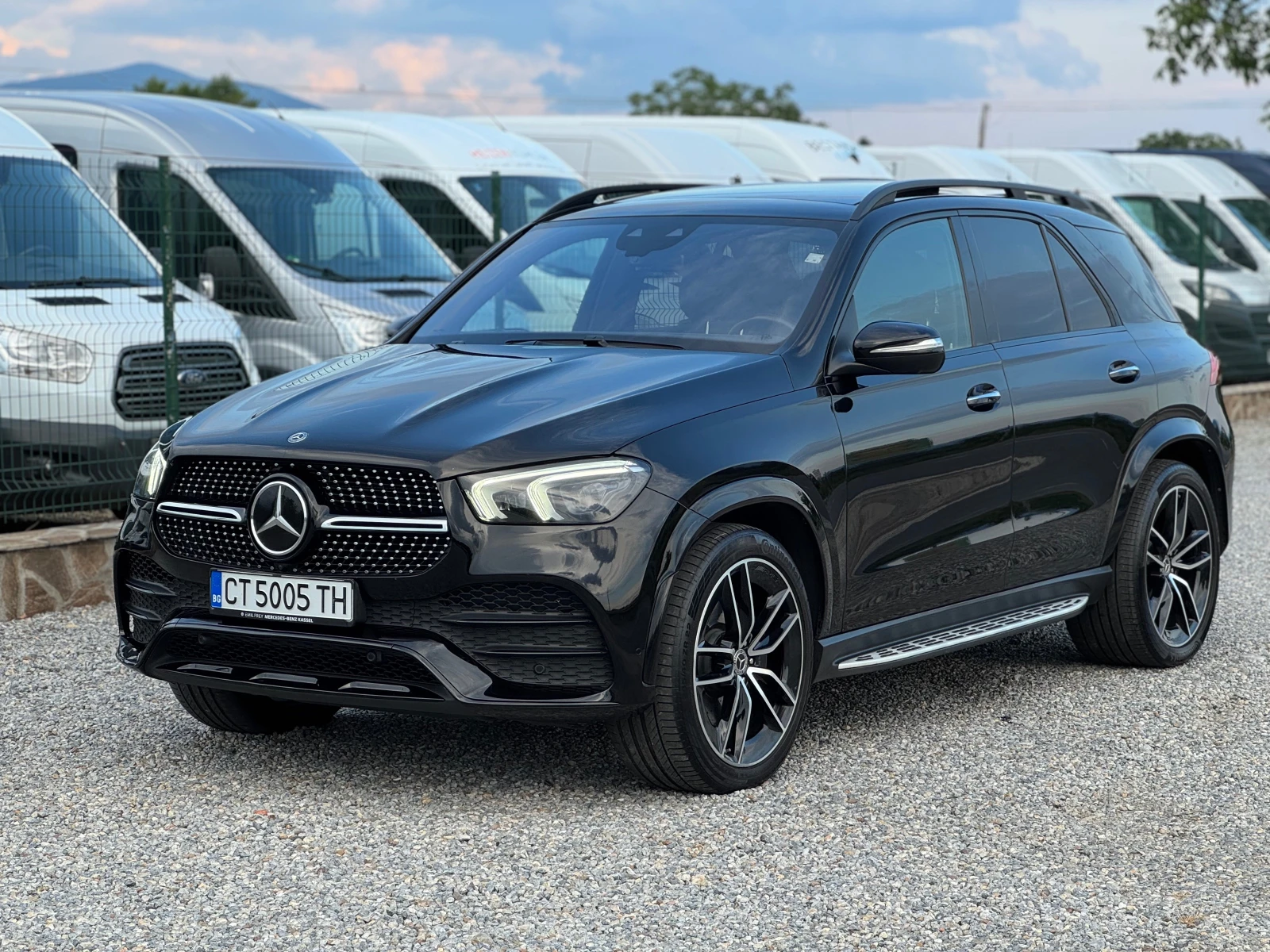 Mercedes-Benz GLE 400 CDI* AMG-Line* Burmeister* Distronic* Pano* German, снимка 2 - Автомобили и джипове - 55148468