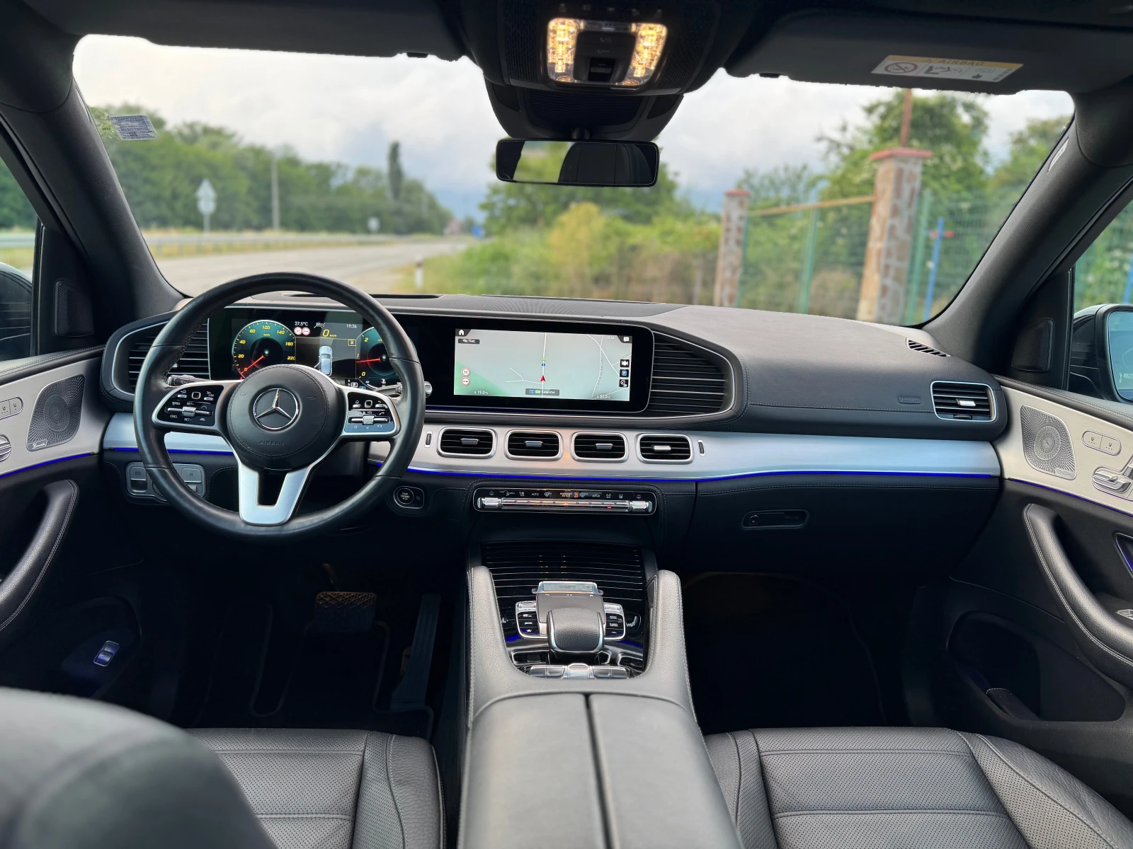 Mercedes-Benz GLE 400 CDI* AMG-Line* Burmeister* Distronic* Pano* German, снимка 14 - Автомобили и джипове - 55148468