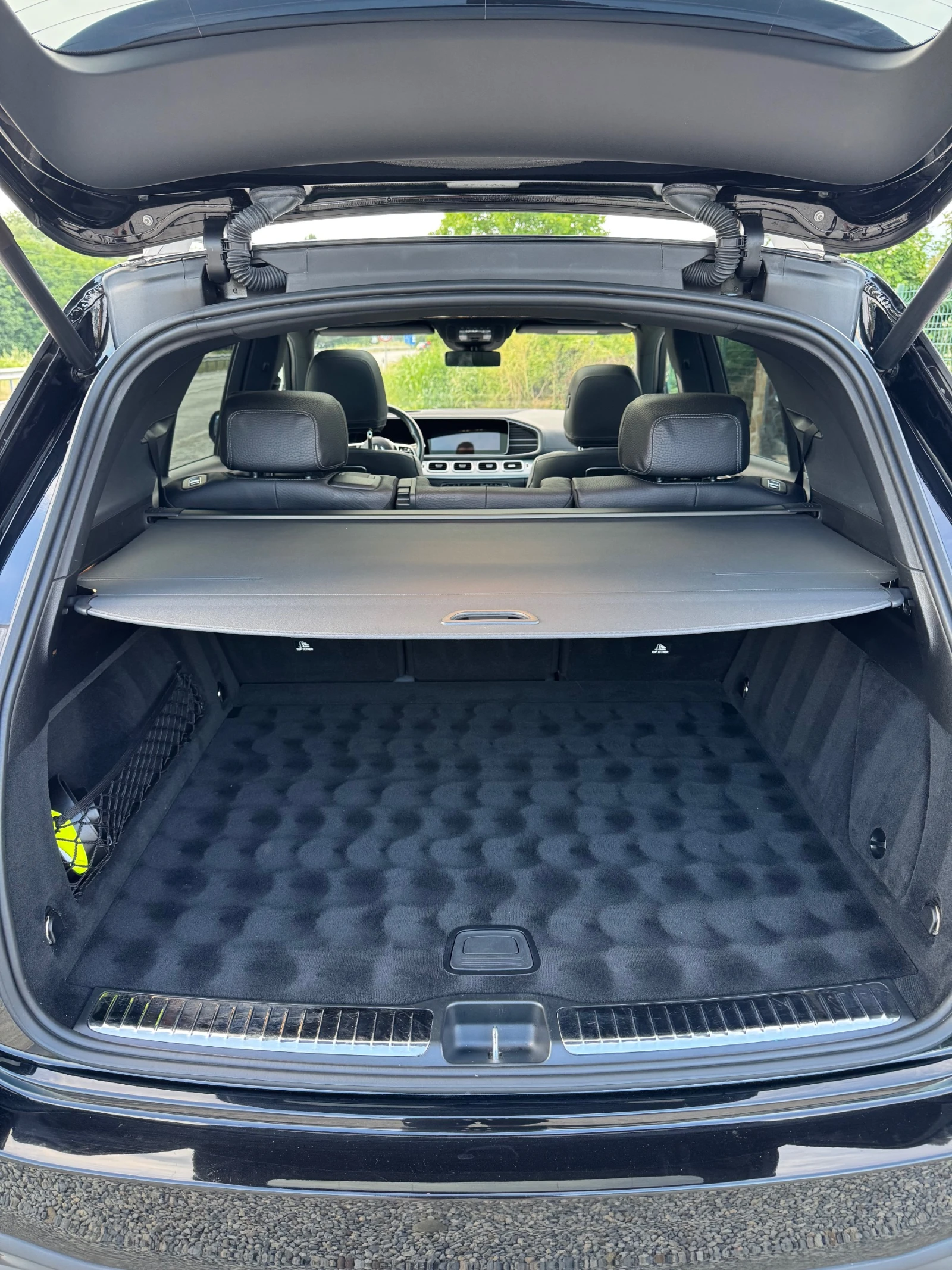 Mercedes-Benz GLE 400 CDI* AMG-Line* Burmeister* Distronic* Pano* German, снимка 16 - Автомобили и джипове - 55148468