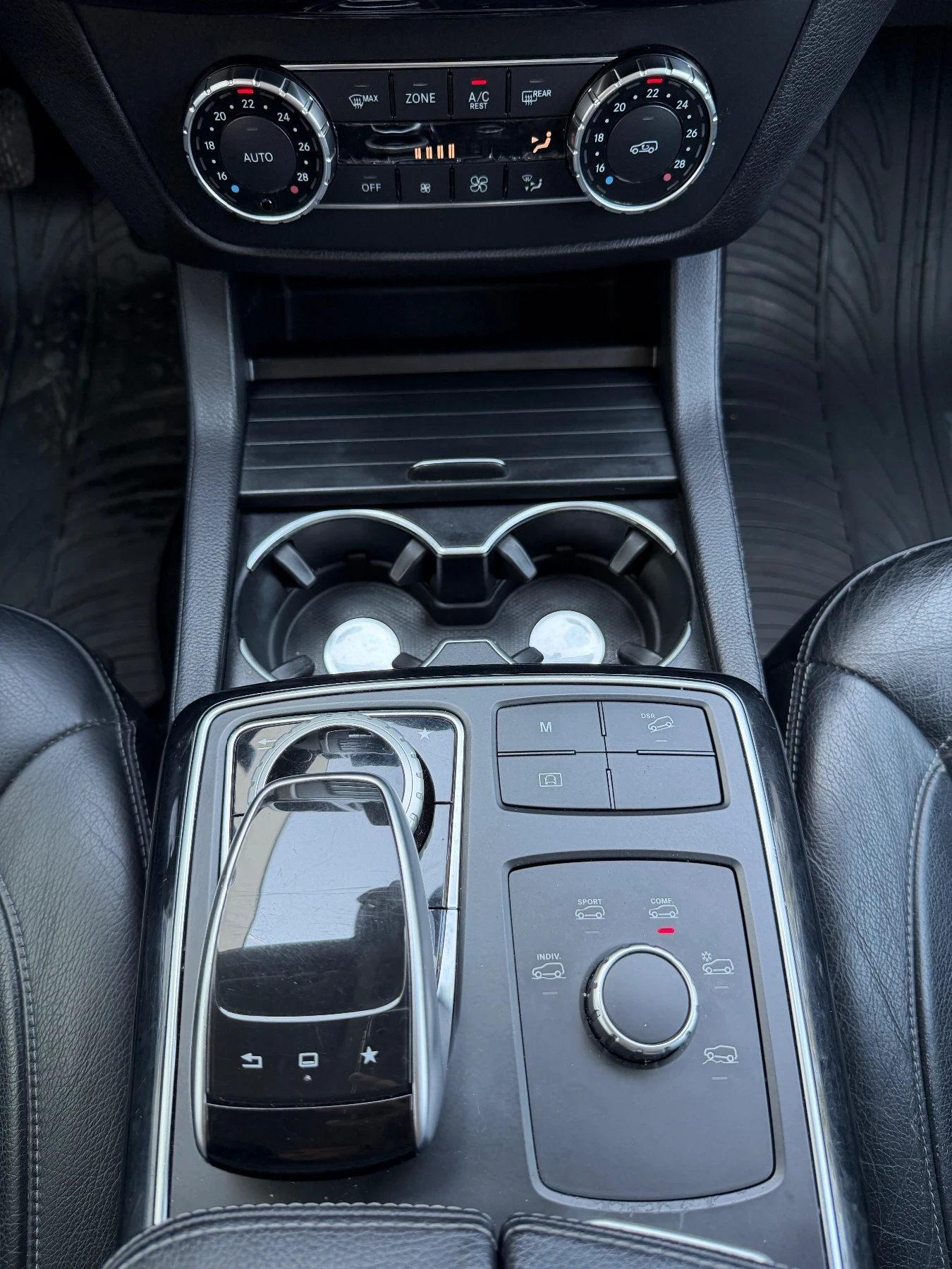 Mercedes-Benz GLE 350 d AMG LINE* 9G Tronic* НА ПРУЖИНИ, снимка 12 - Автомобили и джипове - 55332362