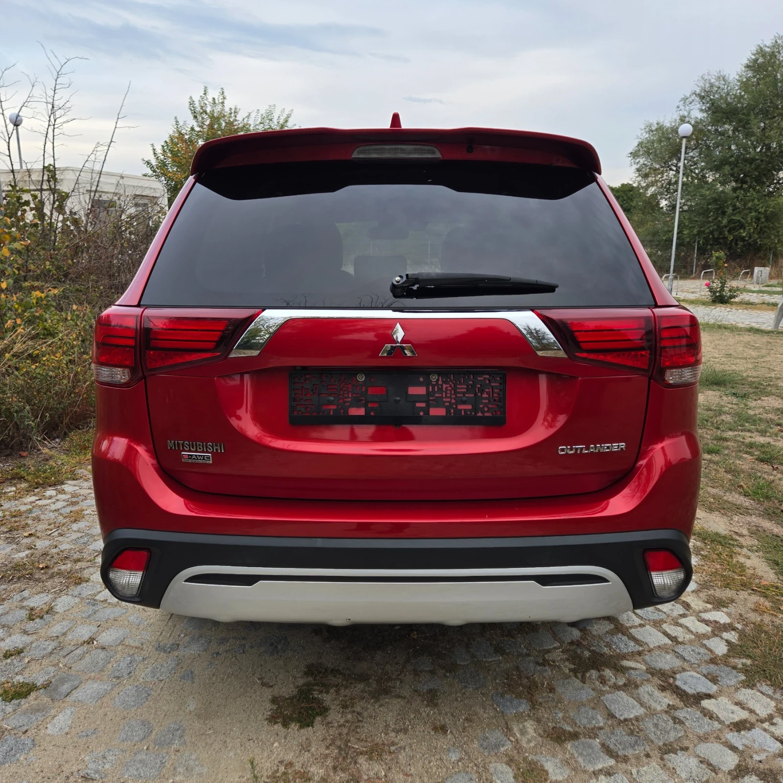 Mitsubishi Outlander 3.0L, GT-V6, 4x4, 7�����, 360-CAMERA | Mobile.bg � ����������� 11