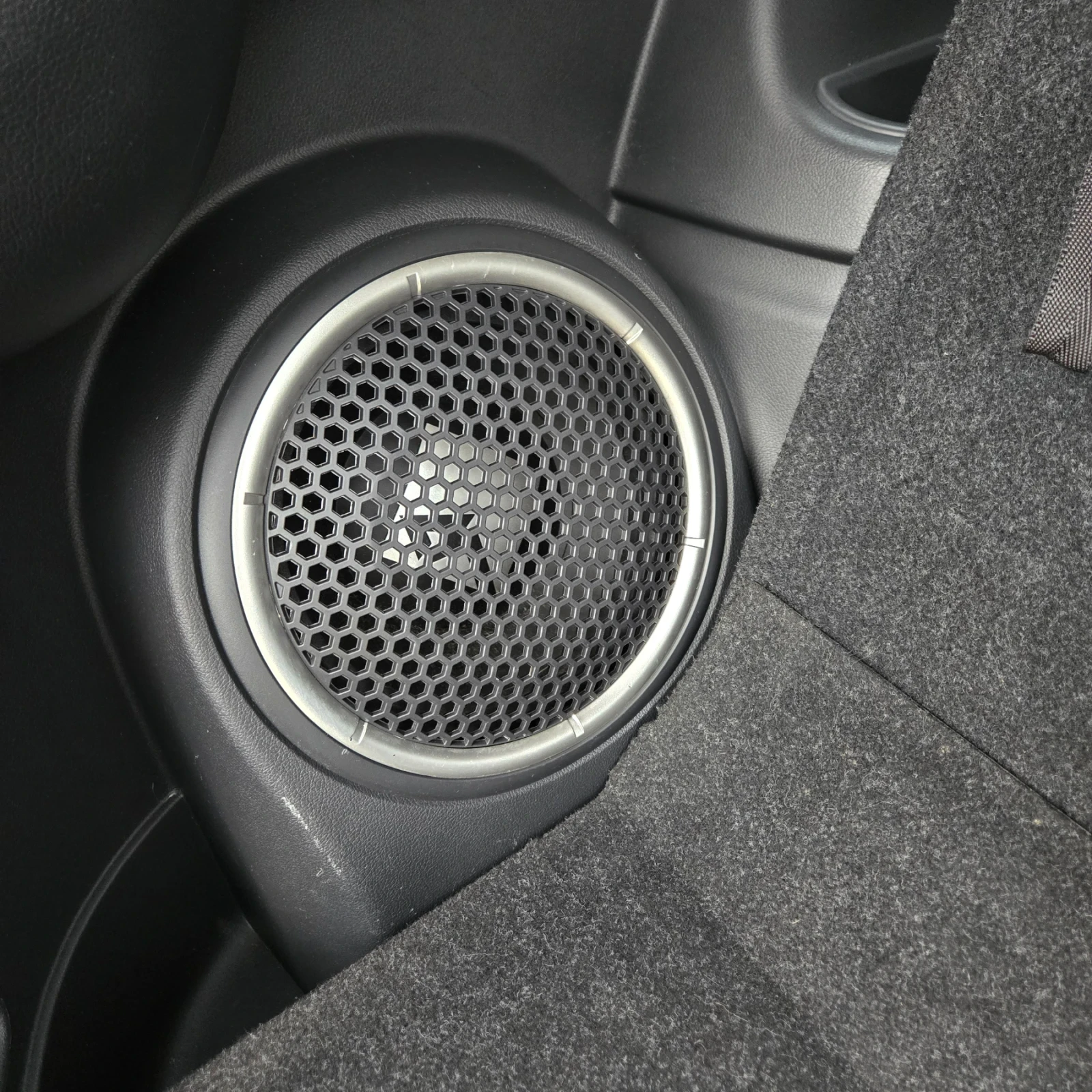 Mitsubishi Outlander 3.0L, GT-V6, 4x4, 7�����, 360-CAMERA | Mobile.bg � ����������� 8
