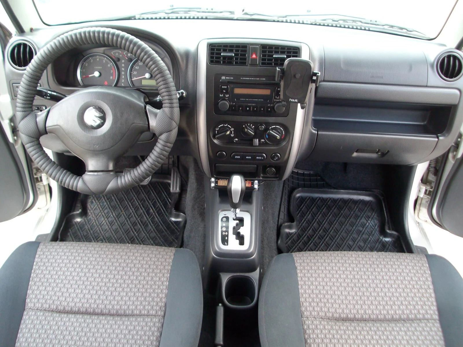 Suzuki Jimny 1.3i* GAZ* AVTOMATIK* ITALIQ* KLIMATIK* OTLICHNA | Mobile.bg � ����������� 11