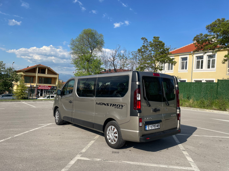 Opel Vivaro, снимка 10 - Бусове и автобуси - 45596421