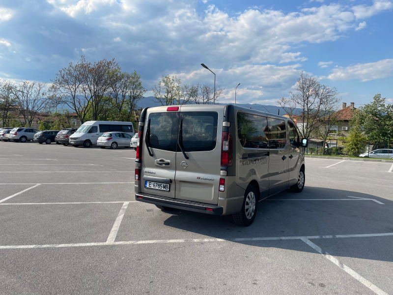 Opel Vivaro, снимка 11 - Бусове и автобуси - 46135516