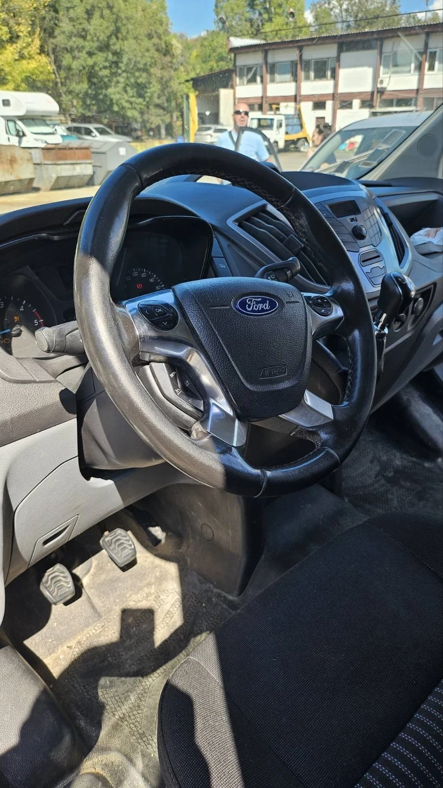 Ford Transit МК8 L2H3 - изображение 3