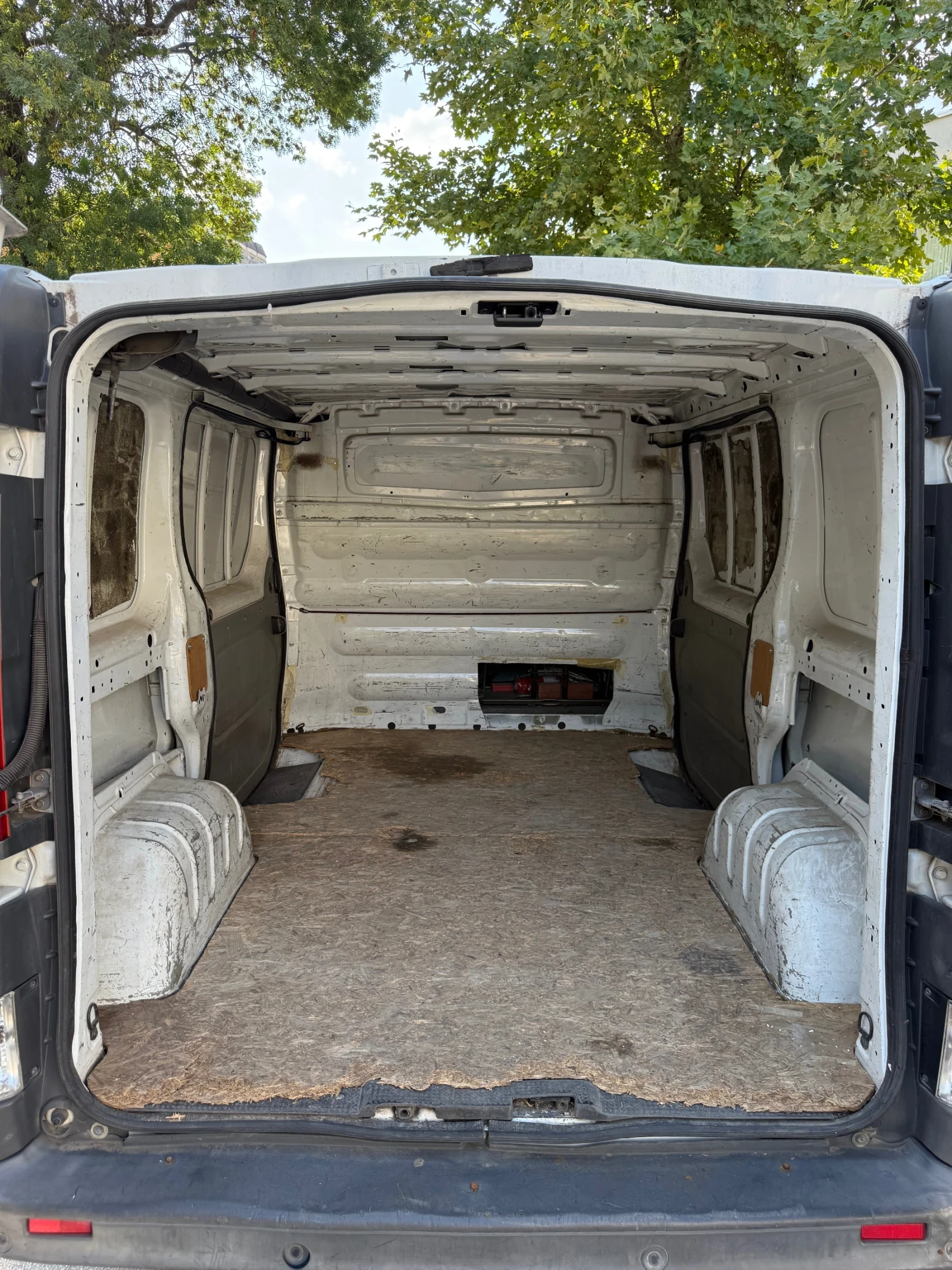 Renault Trafic 2.0 DCI 150, снимка 5 - Бусове и автобуси - 55615897
