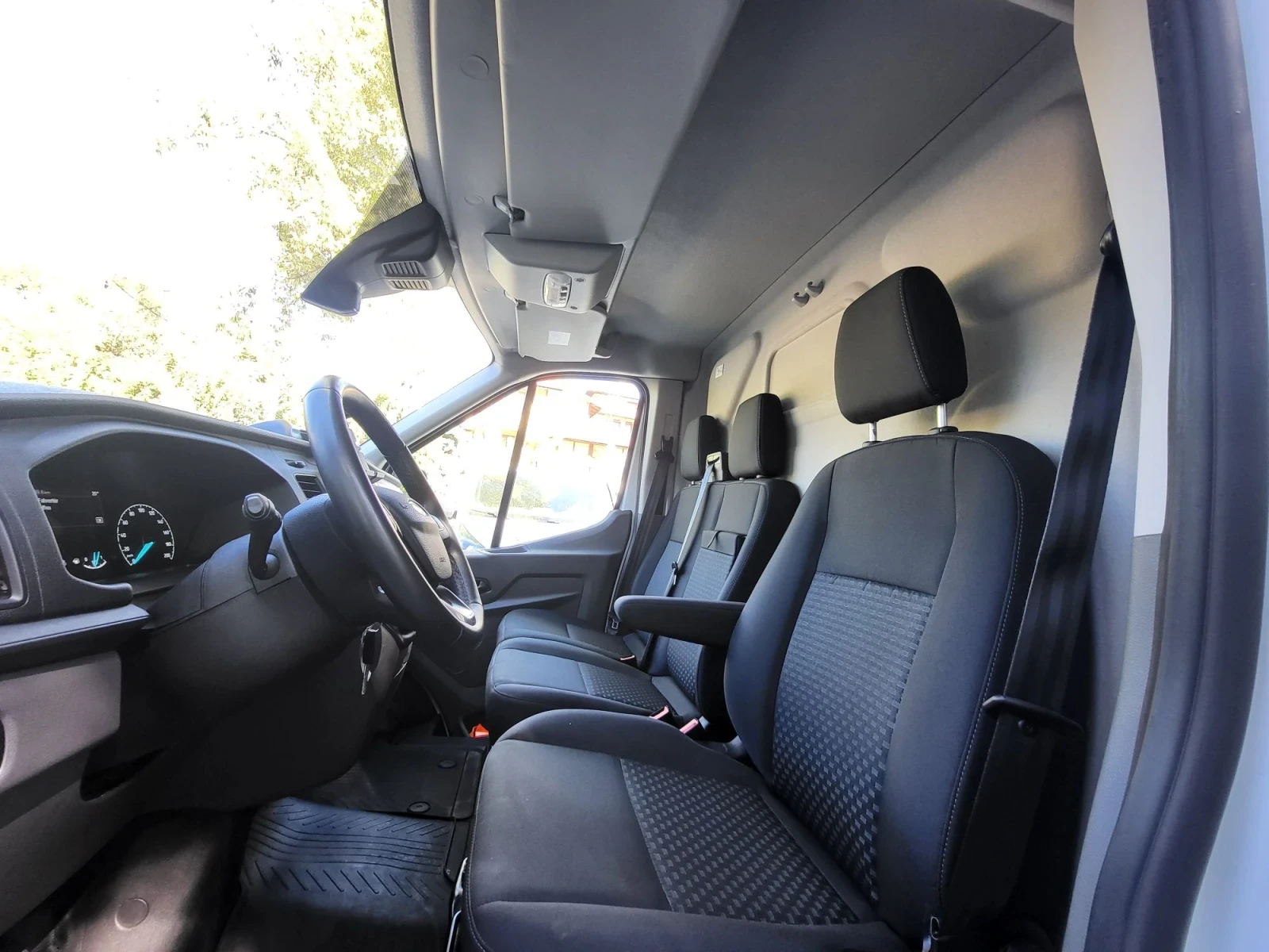Ford Transit 2.0TDCI 62tkm!!!!L3H2, снимка 9 - Бусове и автобуси - 56344564