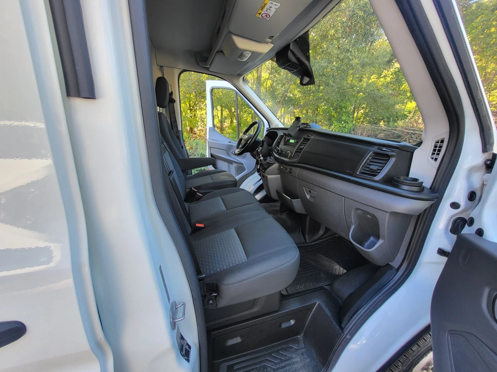 Ford Transit 2.0TDCI 62tkm!!!!L3H2, снимка 10 - Бусове и автобуси - 56344564