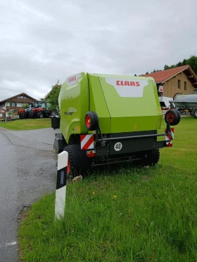      Claas ROLLANT 520 RC  