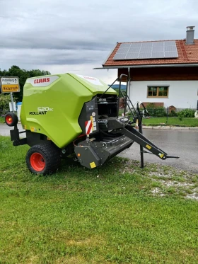      Claas ROLLANT 520 RC  