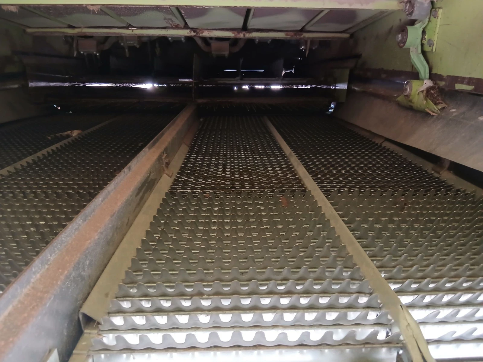 Комбайн Claas Мега 218, снимка 4 - Селскостопанска техника - 55357007