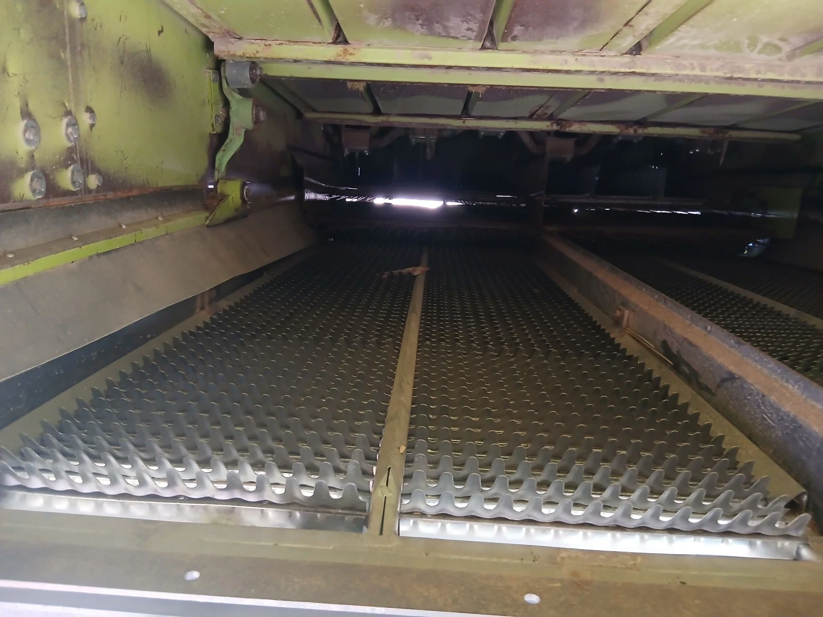 Комбайн Claas Мега 218, снимка 5 - Селскостопанска техника - 55357007