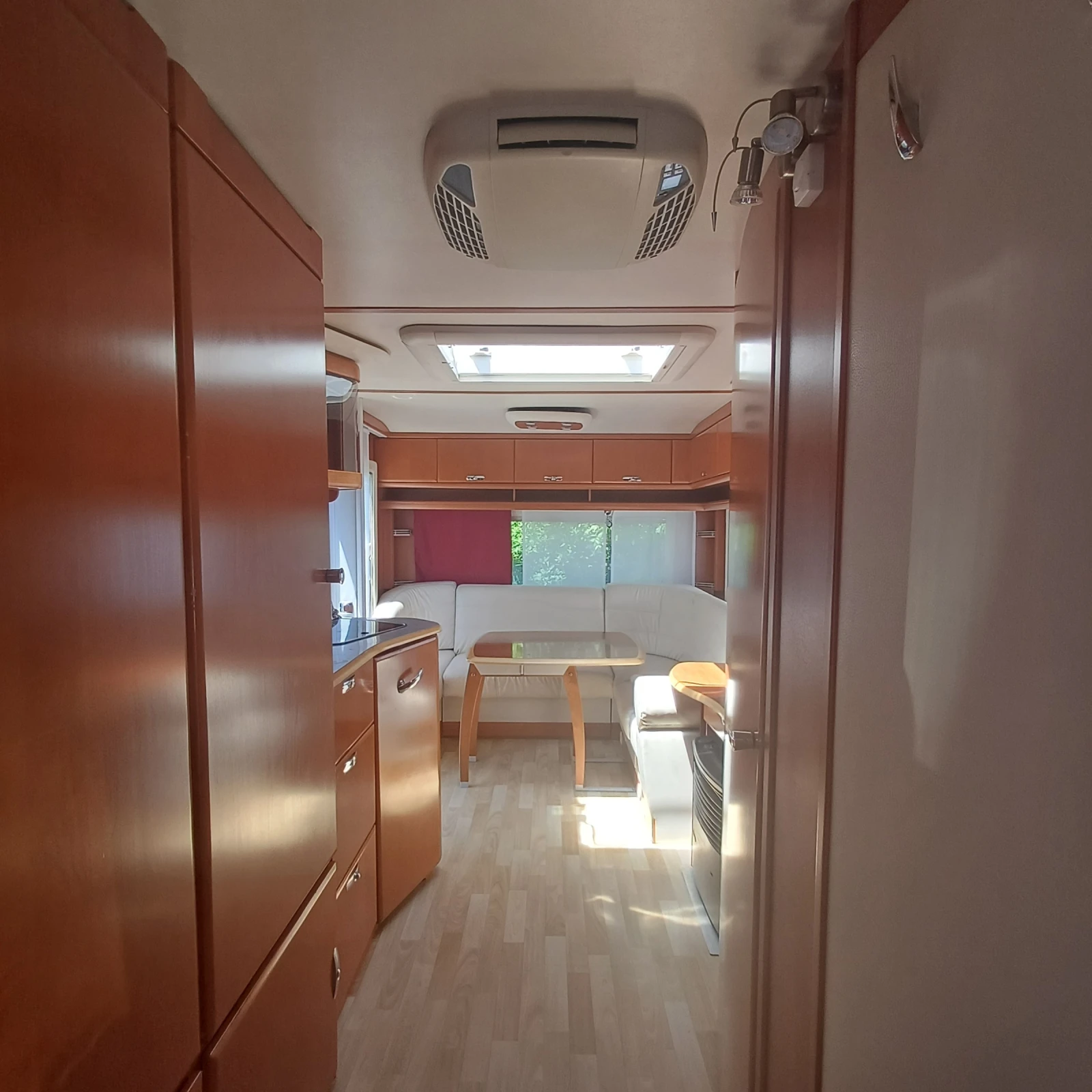 Каравана Tabbert Puccini 655 DF, снимка 11 - Каравани и кемпери - 54942920