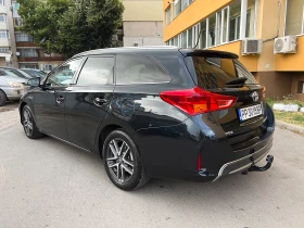 Toyota Auris 1.8 Hybrid, снимка 3