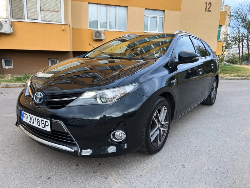 Toyota Auris 1.8 Hybrid, снимка 1 - Автомобили и джипове - 46920217