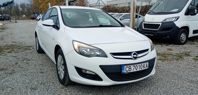 Opel Astra 1.6 cdti E6, снимка 2 - Автомобили и джипове - 47928489