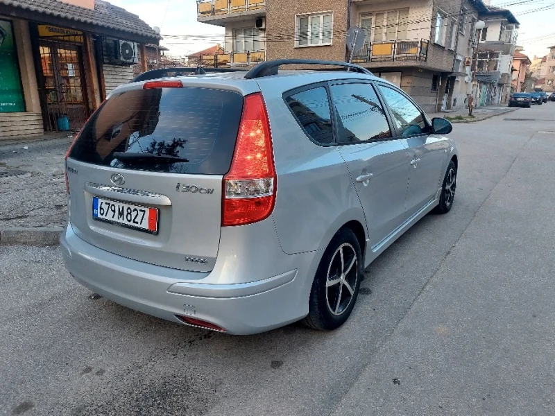 Hyundai I30 1.6 дизел , снимка 6 - Автомобили и джипове - 48399889