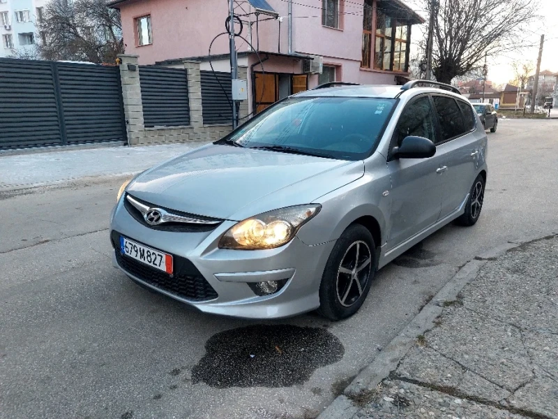 Hyundai I30 1.6 дизел , снимка 3 - Автомобили и джипове - 48399889