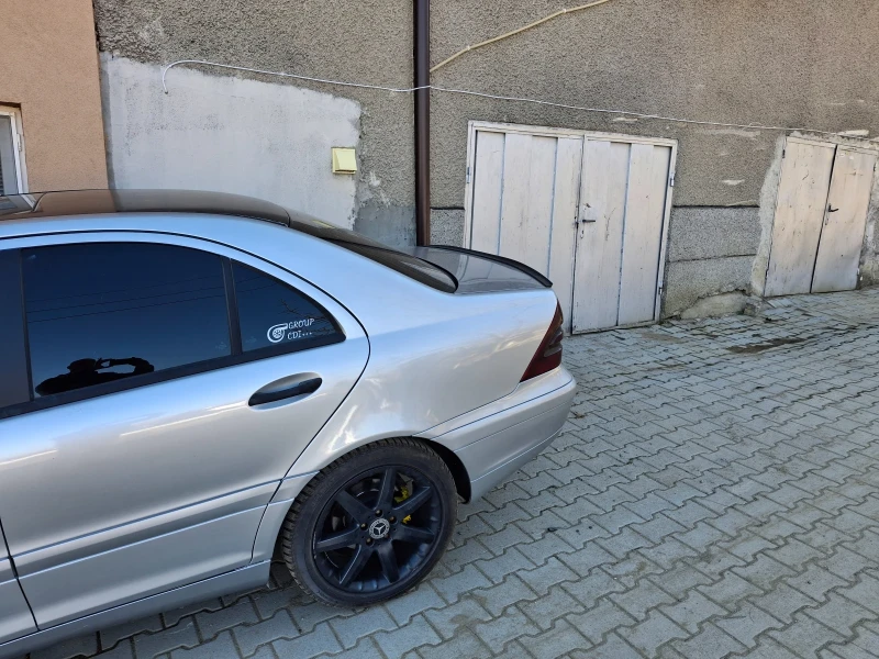 Mercedes-Benz C 220 Benz, снимка 2 - Автомобили и джипове - 49511746