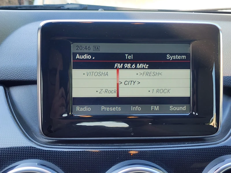 Mercedes-Benz B 180 7G , снимка 11 - Автомобили и джипове - 51113766